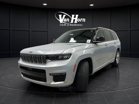 Used 2023 Jeep Grand Cherokee L Summit w/ Advanced Protech Group IV AWD/4WD image 3
