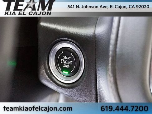 Used 2022 Chevrolet Suburban Z71 AWD/4WD image 32