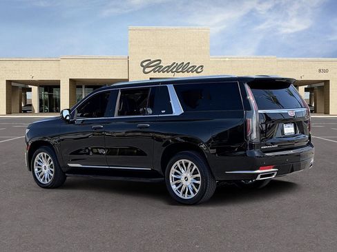 Certified 2022 Cadillac Escalade ESV Premium Luxury AWD/4WD image 7