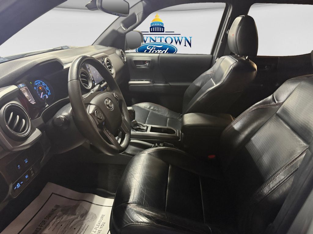 Used 2021 Toyota Tacoma TRD Pro AWD/4WD image 24
