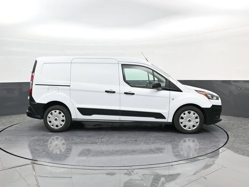 Used 2023 Ford Transit Connect XL image 9