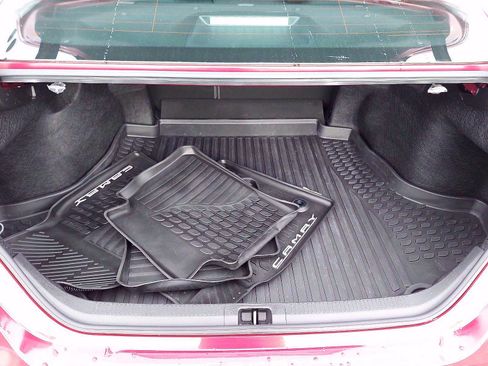 Certified 2019 Toyota Camry LE image 26