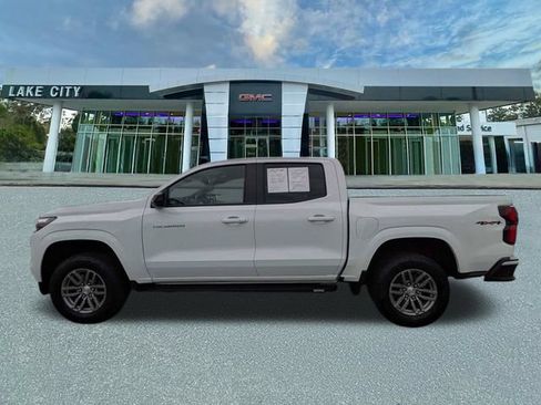 Used 2024 Chevrolet Colorado LT w/ LT Convenience Package III AWD/4WD image 6