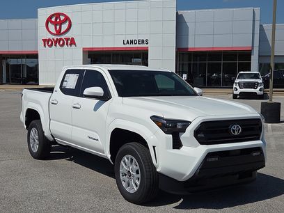 New 2025 Toyota Tacoma SR5