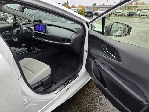 Certified 2026 Toyota Prius XLE image 15