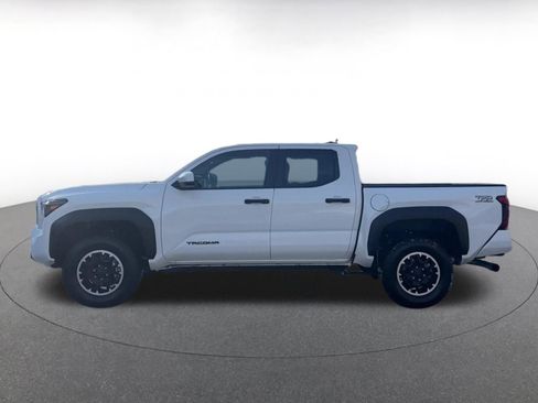 Used 2025 Toyota Tacoma TRD Off-Road image 9