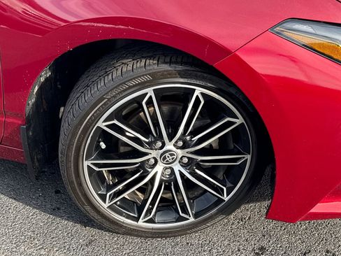 Used 2021 Toyota Avalon XSE image 9