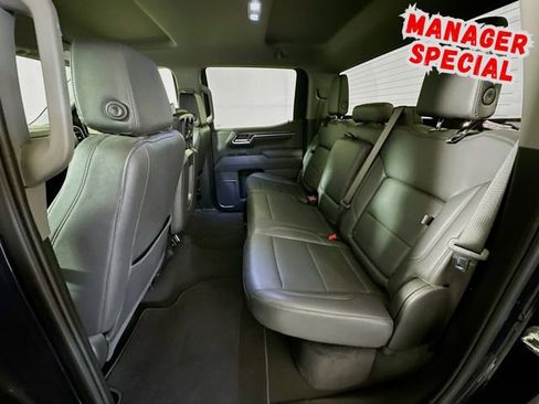 Used 2025 GMC Sierra 1500 SLT AWD/4WD image 22