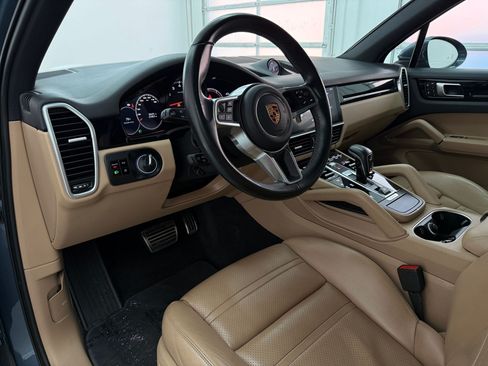 Used 2019 Porsche Cayenne S AWD/4WD image 4