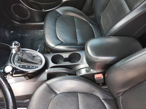 Used 2014 Kia Soul ! w/ Sun & Sound Package FWD image 25