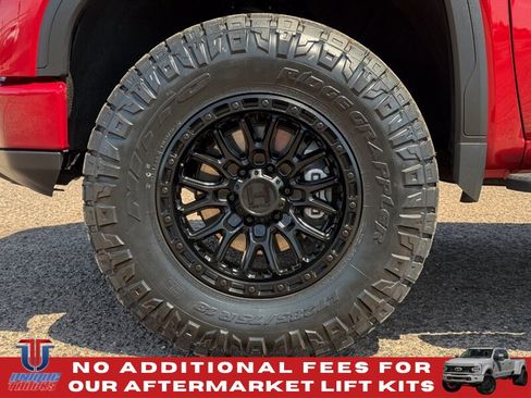 Used 2024 GMC Sierra 1500 AT4 w/ Technology Package AWD/4WD image 12