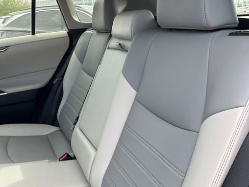 Used 2020 Toyota RAV4 XLE Premium image 11