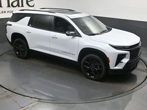 New 2026 Chevrolet Traverse RS w/ LPO, Floor Liner Package image 27