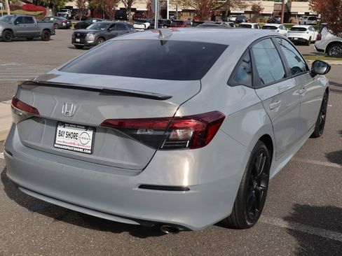 Used 2025 Honda Civic Sport image 6