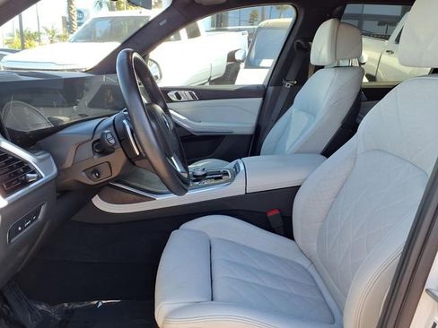 Used 2024 BMW X7 xDrive40i AWD/4WD image 23