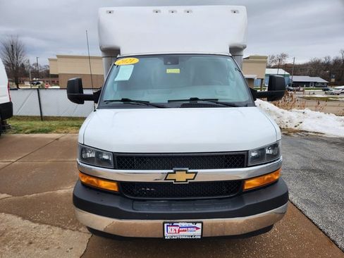 Used 2021 Chevrolet Express 3500 w/ Power Convenience Package image 2