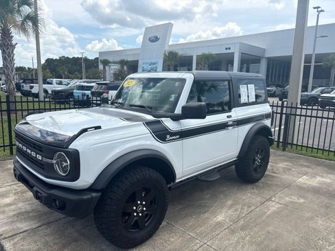 Used 2023 Ford Bronco Black Diamond AWD/4WD image 2