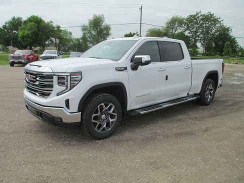 New 2026 GMC Sierra 1500 SLT AWD/4WD image 10