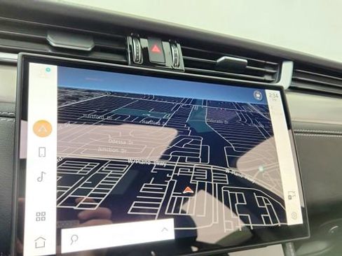 Used 2025 Jaguar F-PACE R-Dynamic S image 44