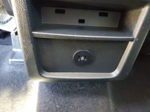 Used 2023 Ford Edge SEL image 11