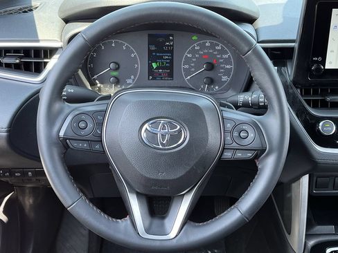 Used 2024 Toyota Corolla Cross AWD Hybrid image 11