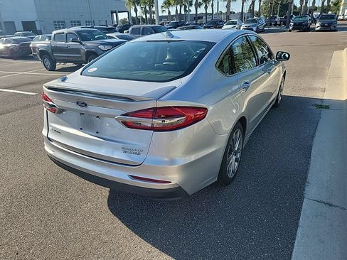Used 2019 Ford Fusion Titanium FWD image 3