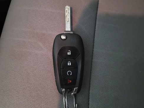 Used 2020 Chevrolet Trax LT image 32