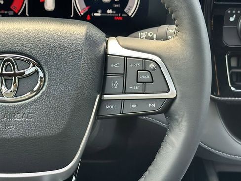 New 2026 Toyota Highlander XSE AWD/4WD image 30
