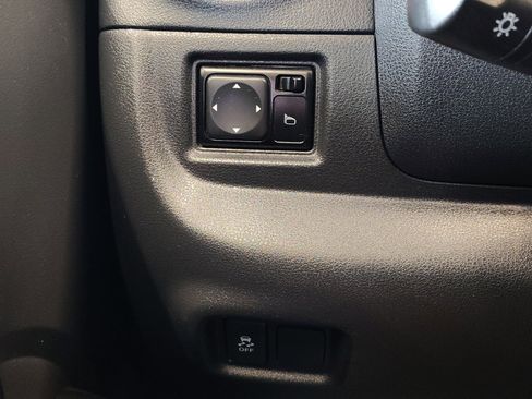 Used 2017 Nissan Versa SV FWD image 22