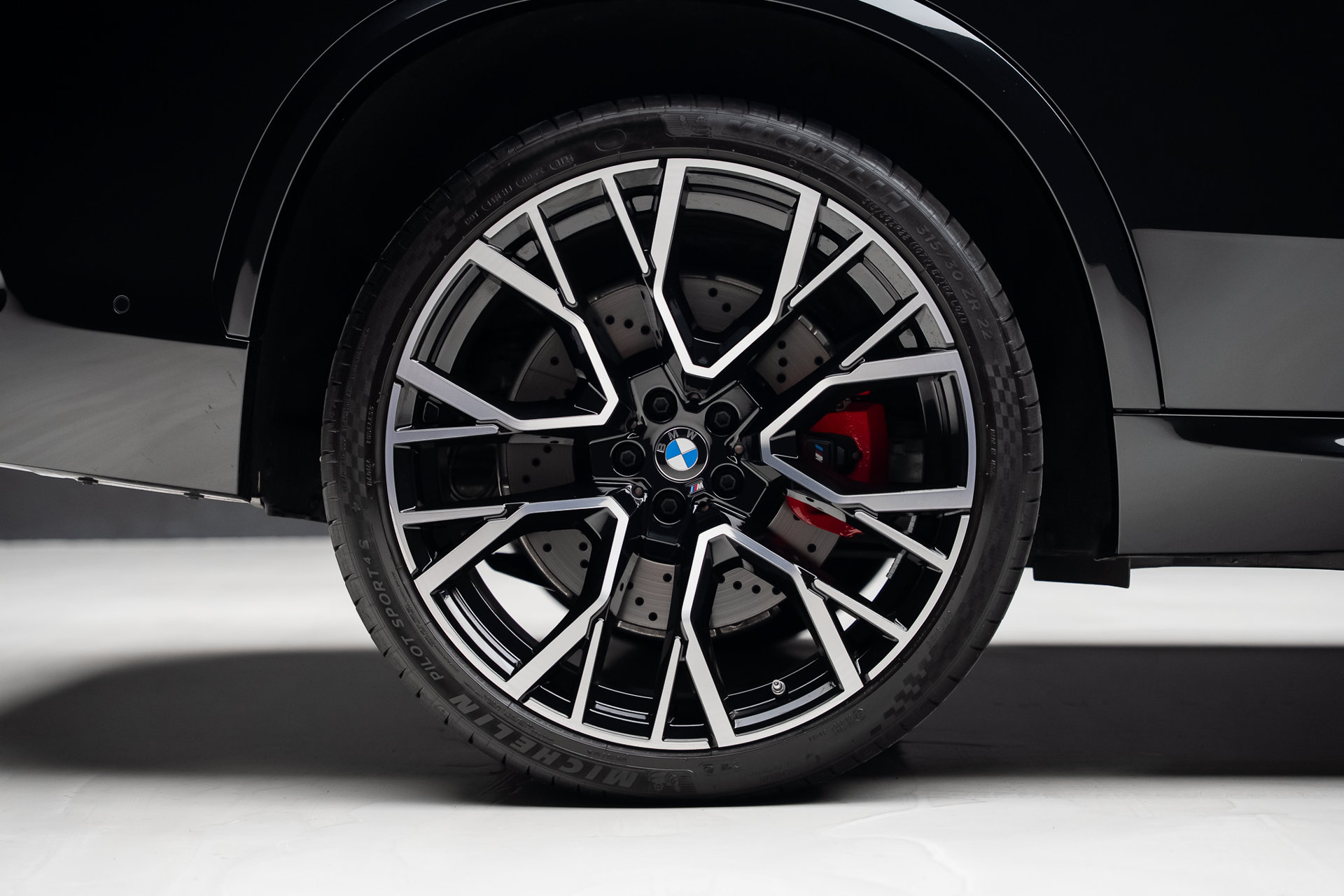 Used 2024 BMW X5 M Competition w/ Executive Package AWD/4WD image 39