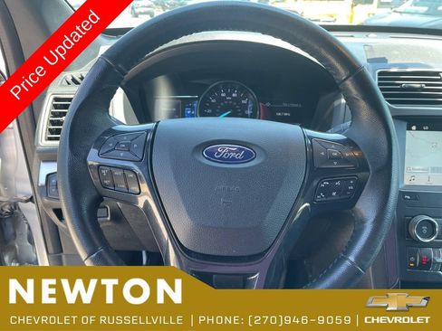 Used 2019 Ford Explorer XLT w/ Equipment Group 202A FWD image 14