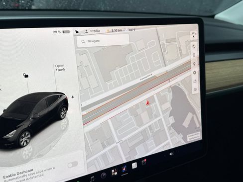 Used 2023 Tesla Model Y Long Range AWD/4WD image 21