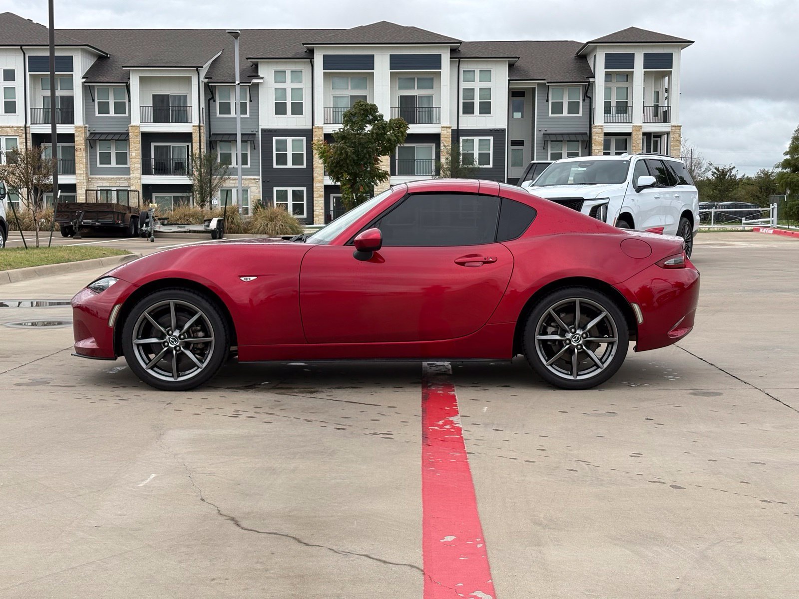 Used 2019 MAZDA MX-5 Miata RF Grand Touring RWD image 4