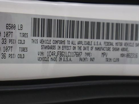 Used 2020 Jeep Grand Cherokee Limited AWD/4WD image 41
