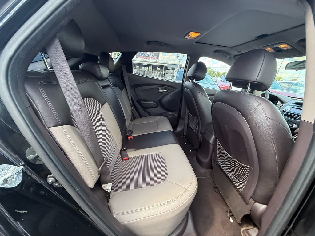 Used 2010 Hyundai Tucson GLS w/ Popular Equipment Pkg 2 FWD image 19