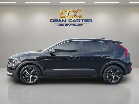 Used 2025 Kia Niro LX FWD image 2