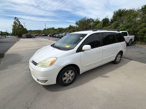 Used 2004 Toyota Sienna XLE FWD image 7