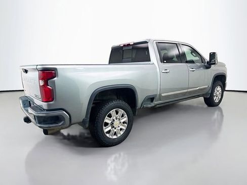 Used 2024 Chevrolet Silverado 2500 High Country image 9