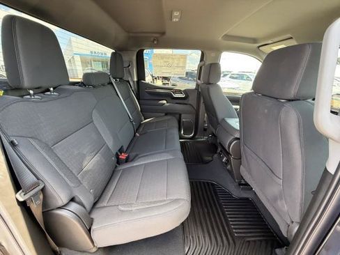 New 2026 GMC Sierra 1500 SLE RWD image 23