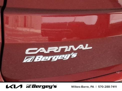 Certified 2023 Kia Carnival LX image 32