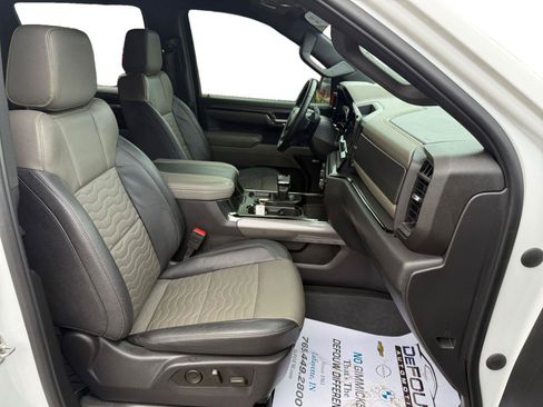 Used 2024 Chevrolet Silverado 1500 ZR2 w/ Technology Package AWD/4WD image 26