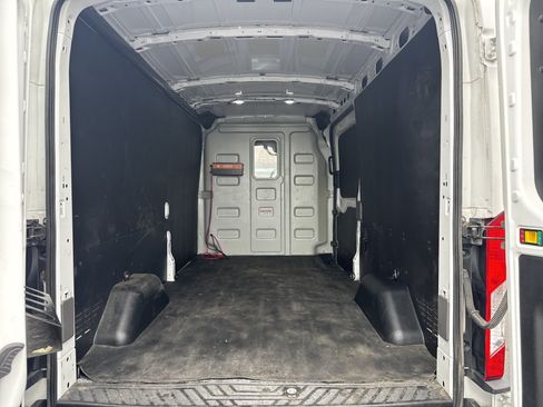 Used 2022 Ford Transit 250 Medium Roof w/ Load Area Protection Package RWD image 11