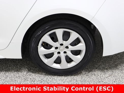 Certified 2024 Toyota Corolla LE image 10