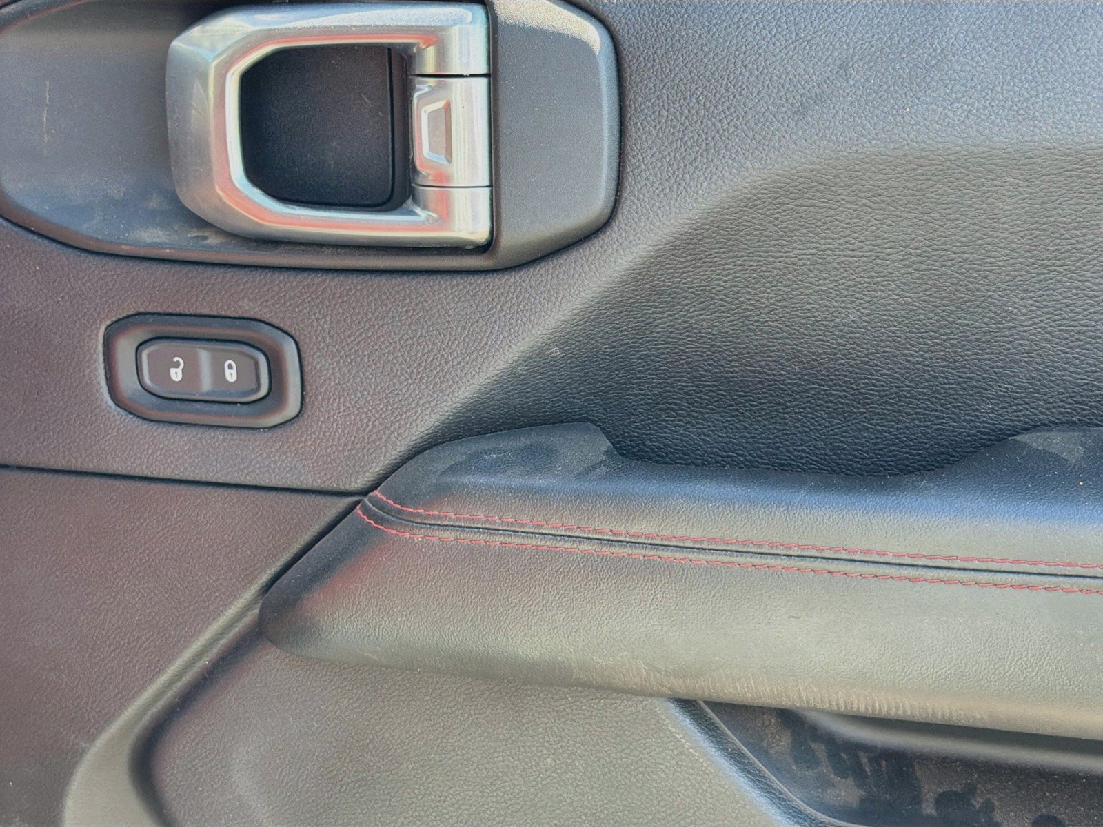 Used 2024 Jeep Wrangler Unlimited Rubicon 392 AWD/4WD image 19