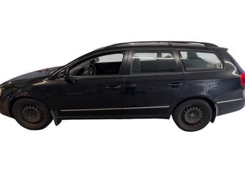 Used 2007 Volkswagen Passat 2.0T FWD image 2