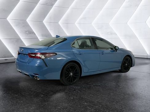 Used 2024 Toyota Camry XSE FWD image 4