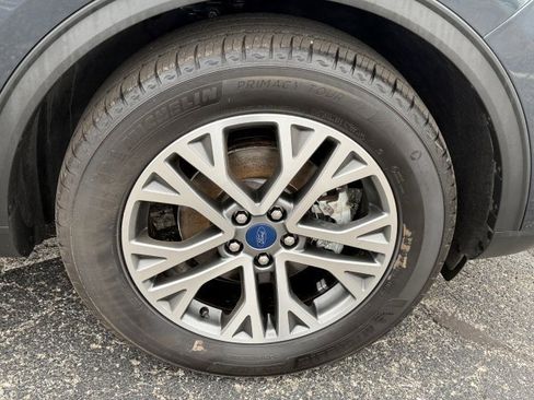 Used 2022 Ford Escape SEL w/ Technology Package image 8