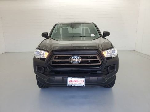 Used 2022 Toyota Tacoma SR RWD image 3