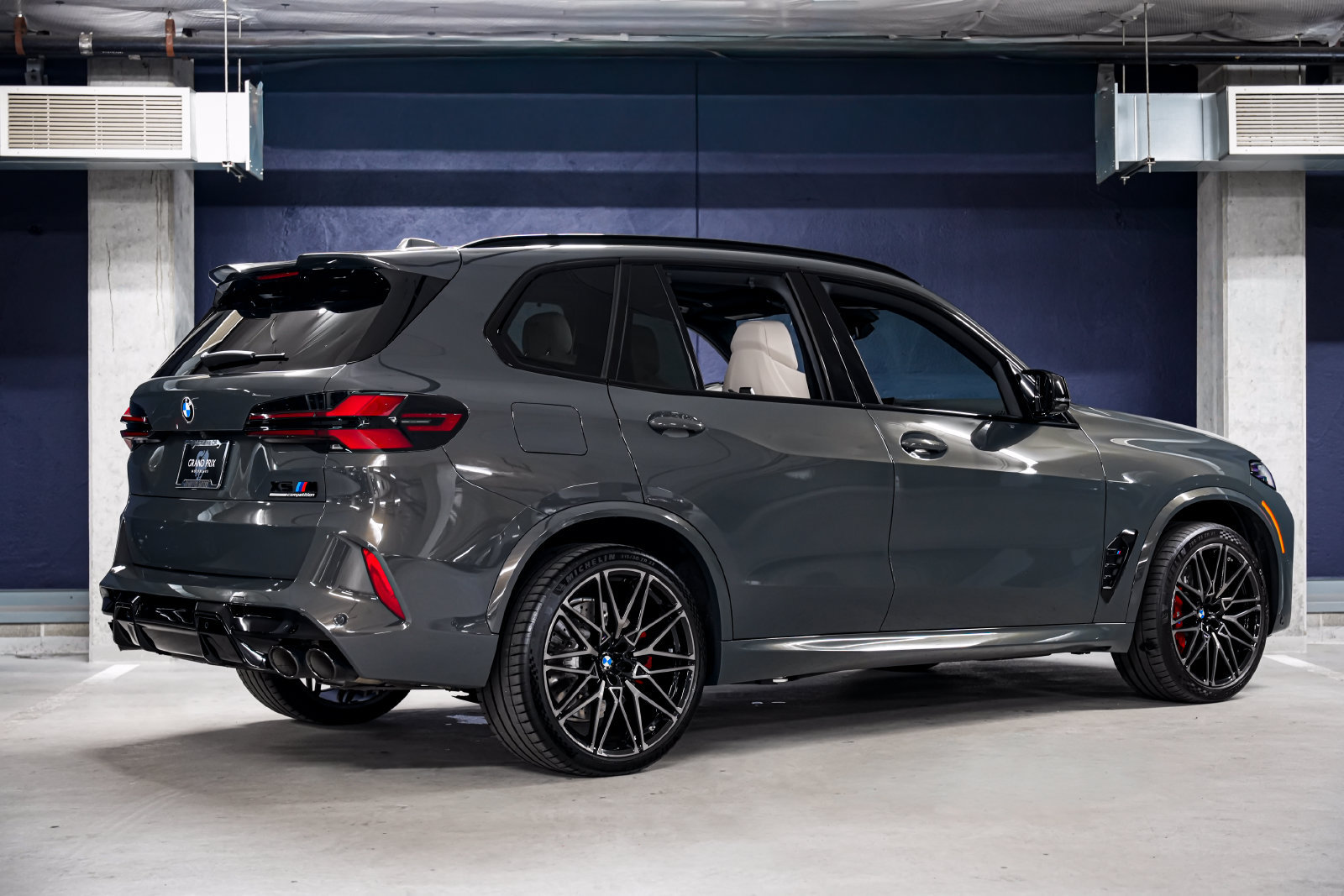 Used 2024 BMW X5 M Competition w/ Executive Package AWD/4WD image 3