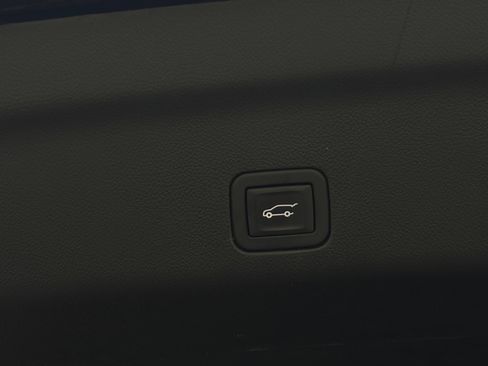 Used 2023 GMC Yukon XL Denali Ultimate w/ LPO, Floor Liner Package AWD/4WD image 14